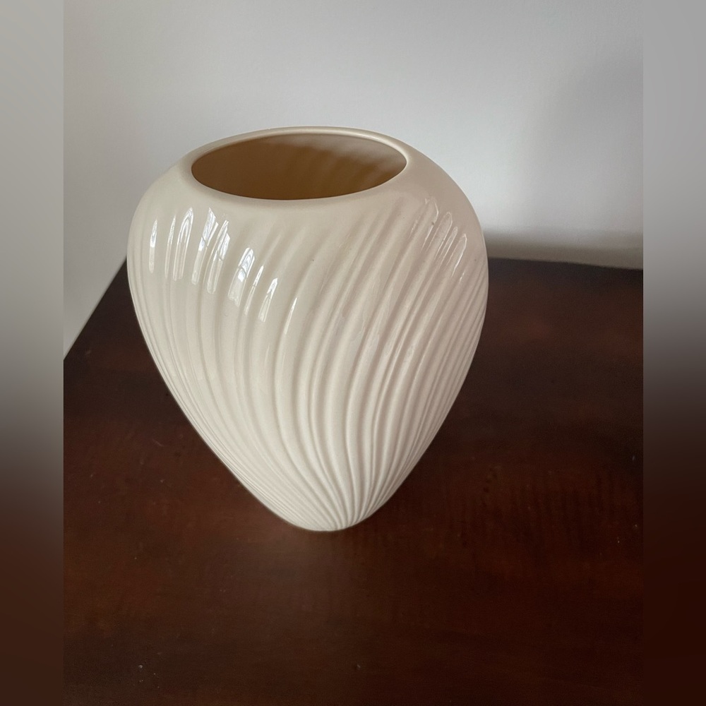 Lenox vintage vase - Picture 3 of 5